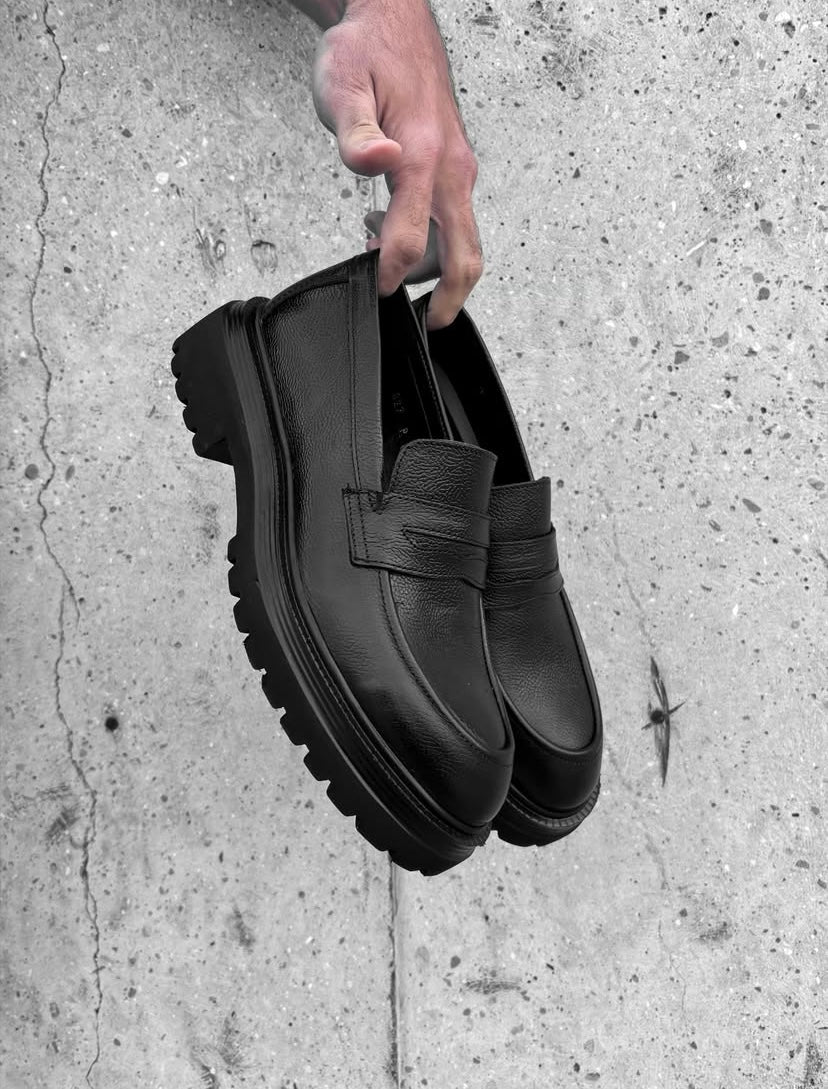 BLACK LEATHER LOAFER